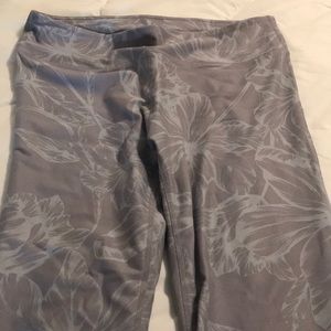 Fablectics Capris